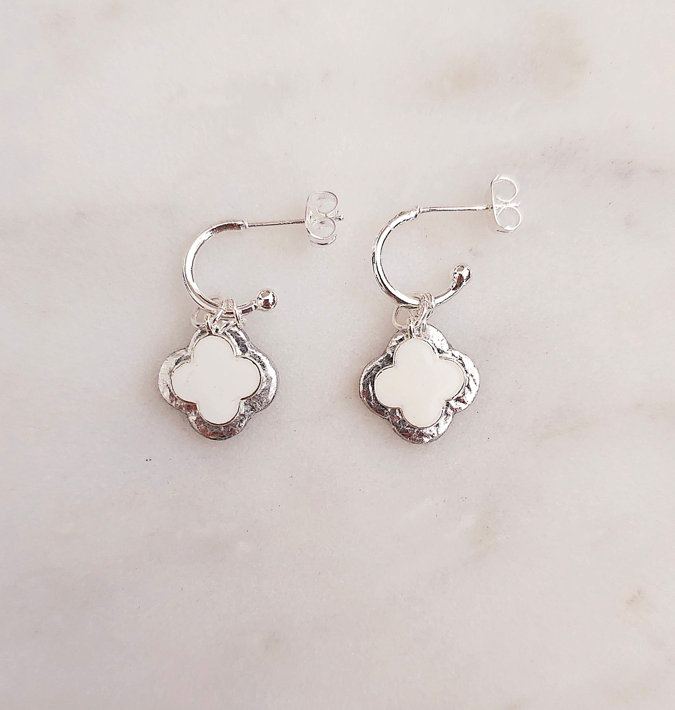 Clover silver and white