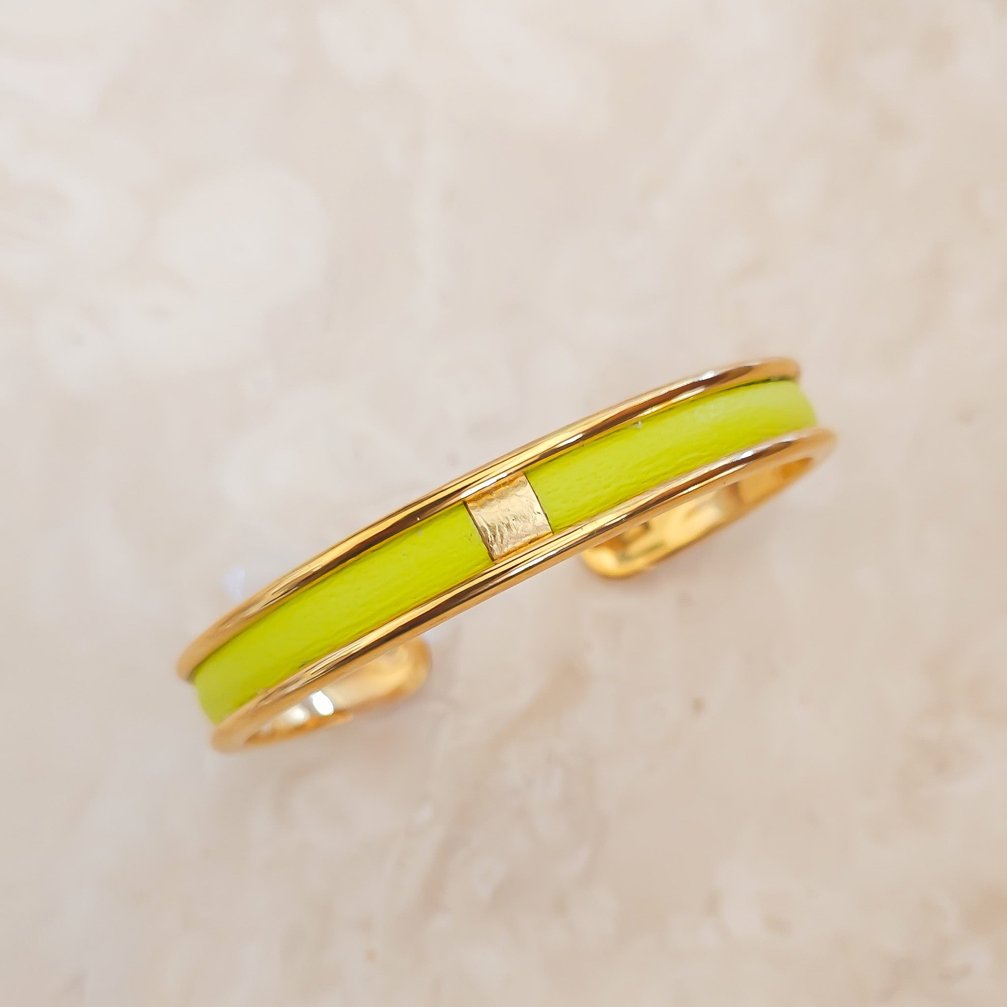Citron cuff