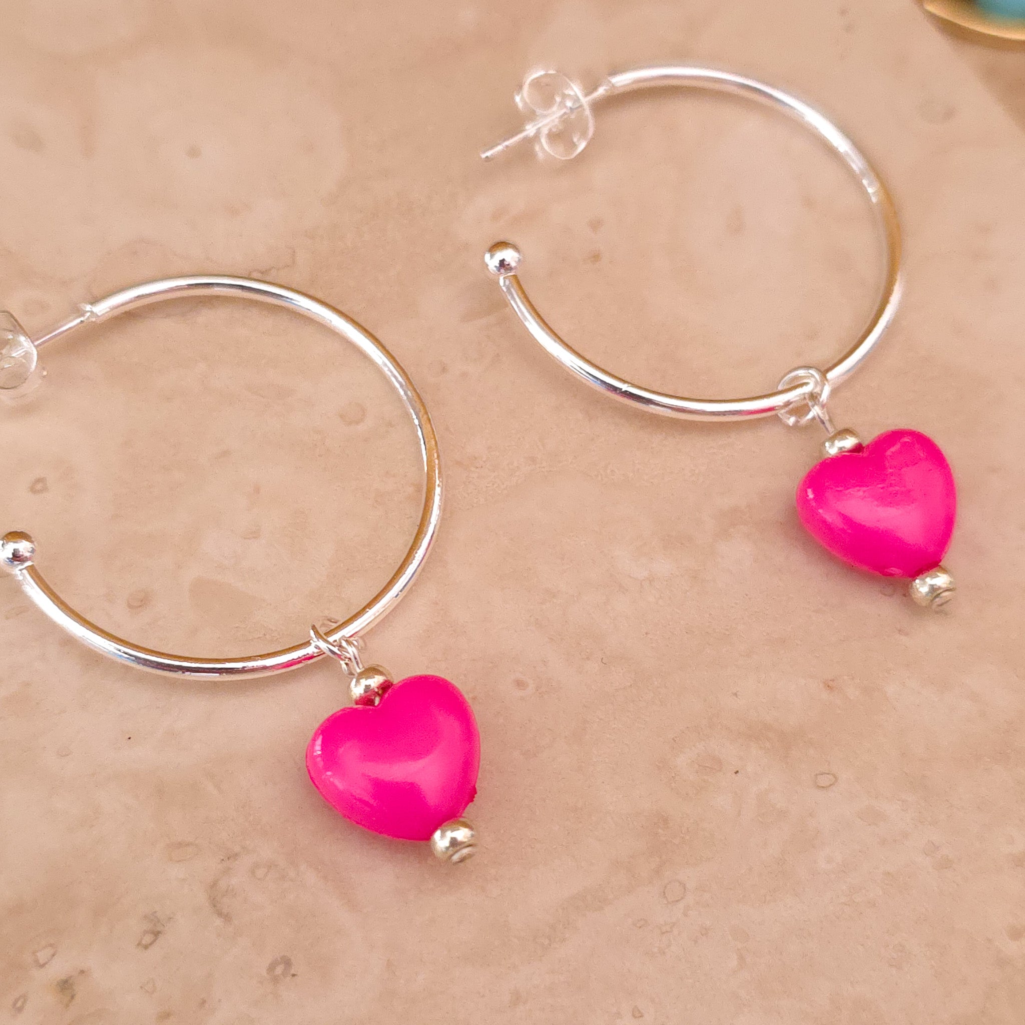 Mila Hot Pink earrings silver