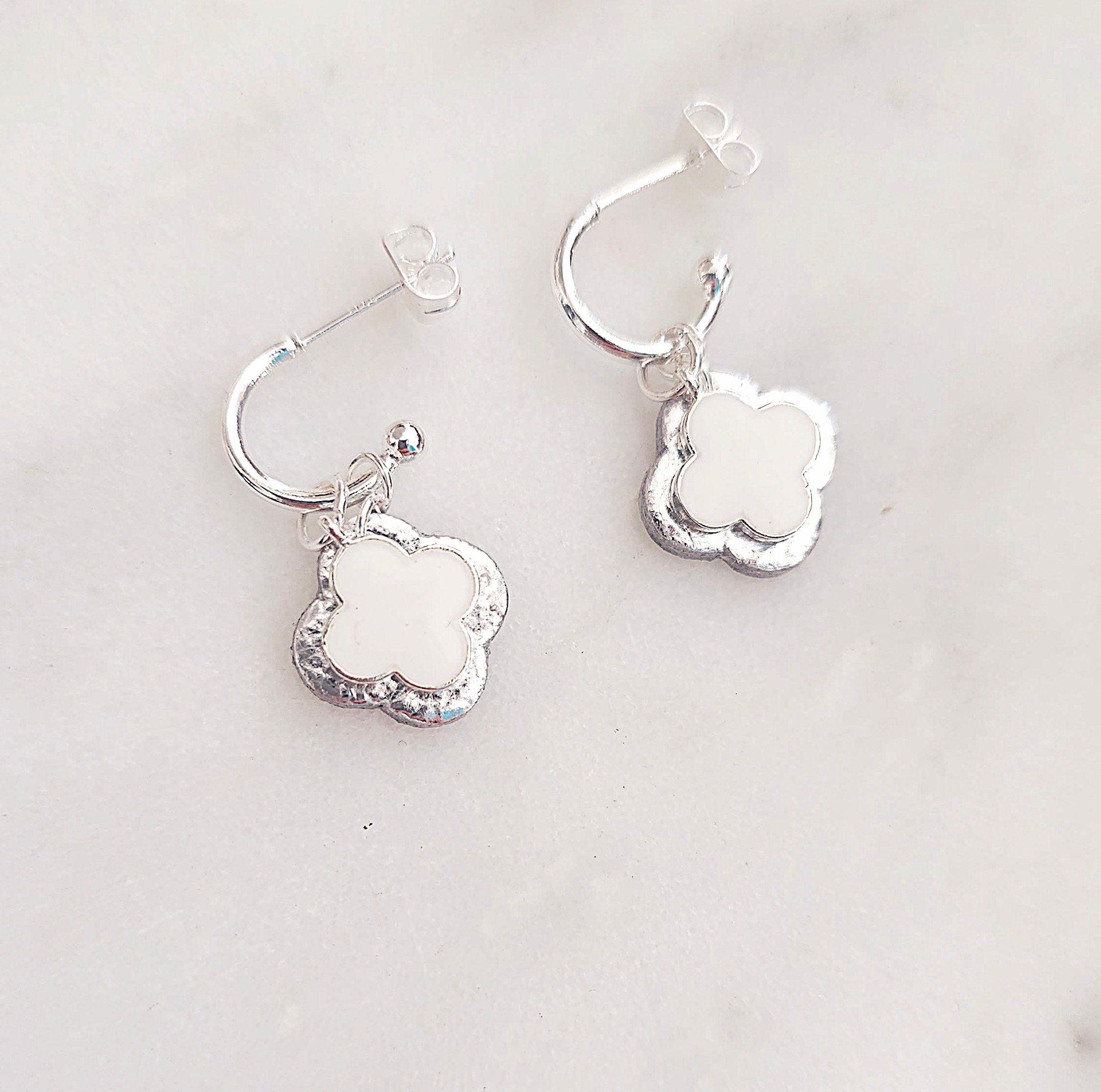 Clover silver and white