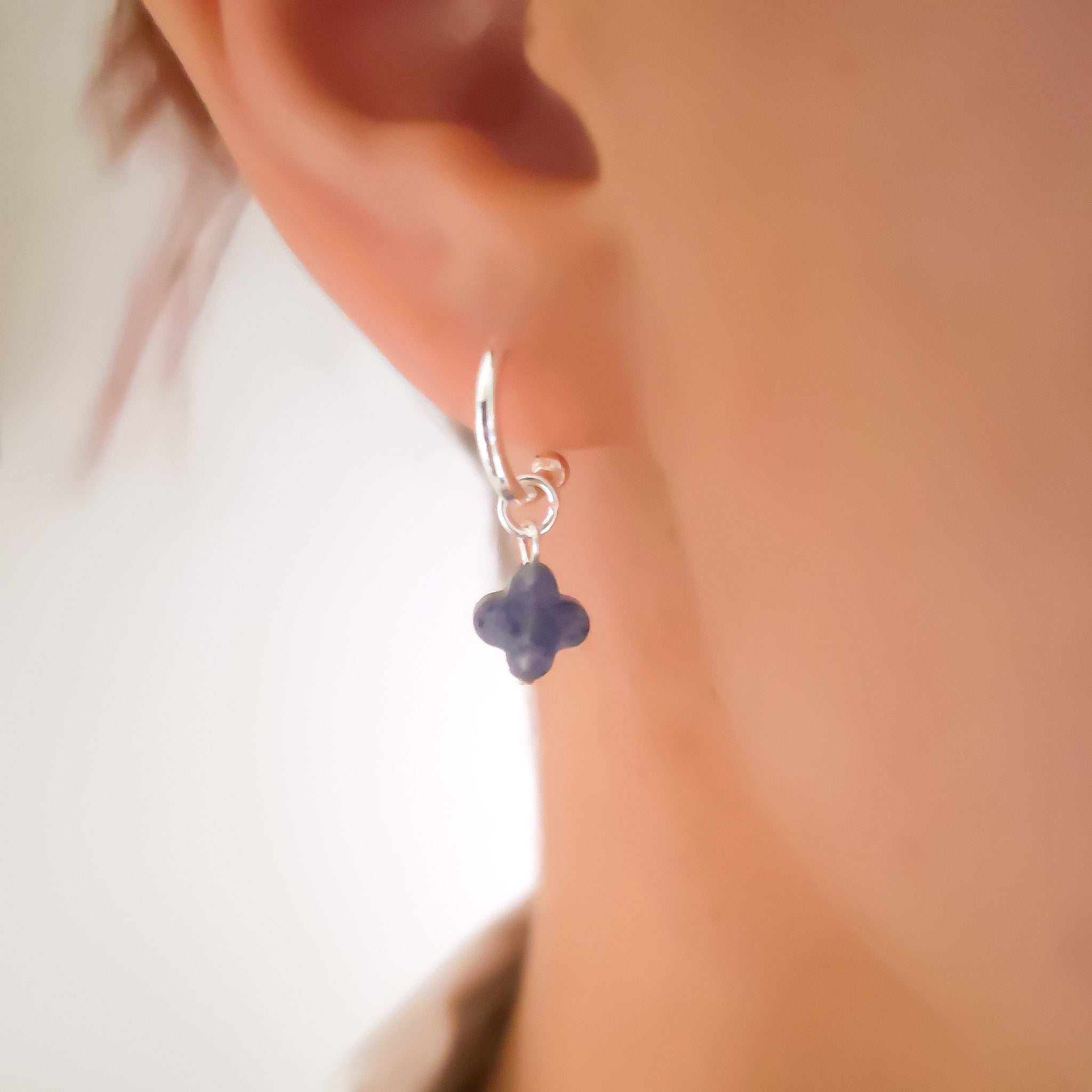 Ora silver blue hoops